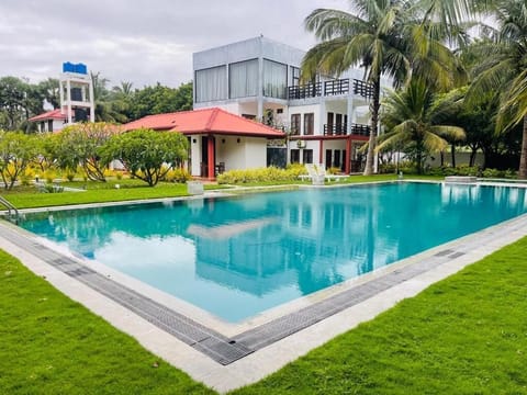 Deluxe Double Room, Garden View | Pool | Outdoor pool