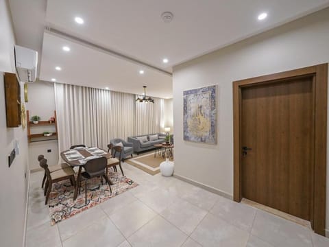 Executive Apartment, 3 Bedrooms | Interior