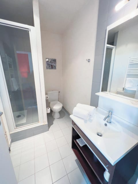 Free toiletries, towels