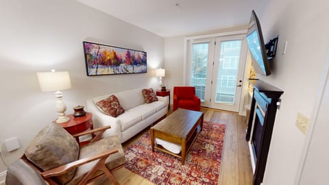 Home Decor, Furniture, Indoors, Living Room, Table