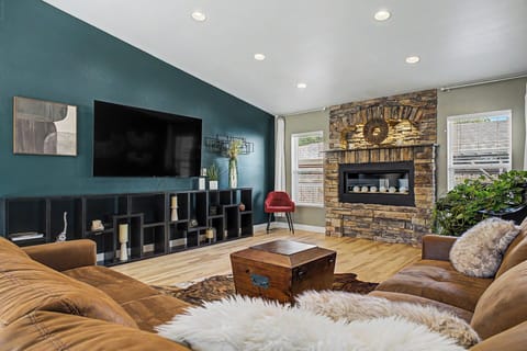 Spacious Great Room - Hardwood floors - Walk Out Patio.