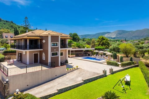 Beautiful villa with private pool and terrace