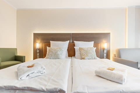 Standard Triple Room | In-room safe, desk, free WiFi
