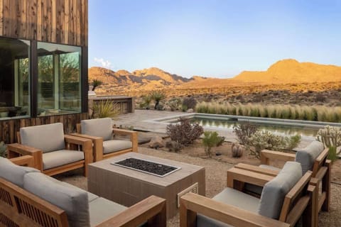 Fire pit in the courtyard with unobstructed 360 views
