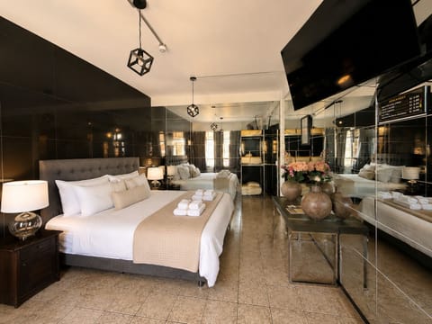 Deluxe Double Room, 1 King Bed, Ensuite | WiFi (free), bed sheets