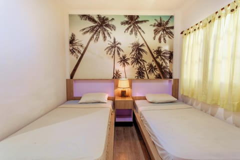 Deluxe Room | Desk, soundproofing, free WiFi, bed sheets