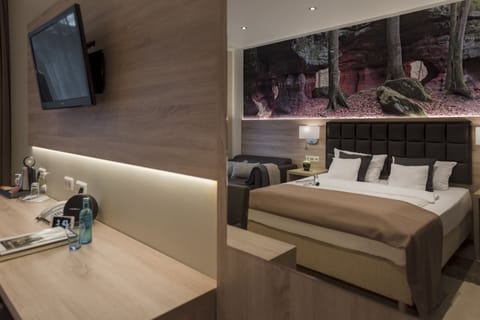 Comfort Double or Twin Room | Premium bedding, pillowtop beds, minibar, in-room safe