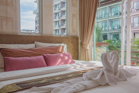 Standard Room | In-room safe, blackout drapes, free WiFi