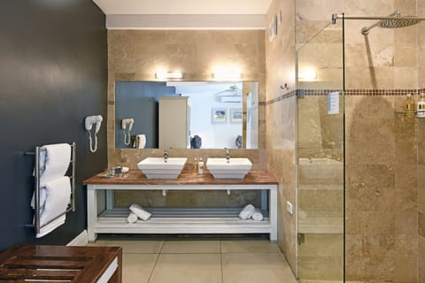 Pool (Queen Size) | Bathroom | Shower, designer toiletries, hair dryer, bathrobes