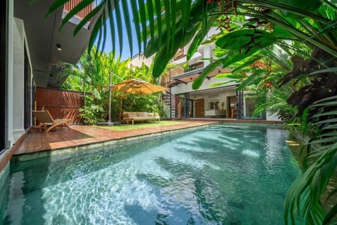 Private pool