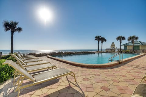 Daytona Beach Vacation Rental | Studio | 1BA | 340 Sq Ft