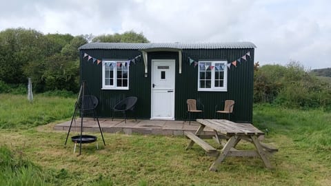 Cabin, 1 Bedroom, Balcony, Garden View | Outdoor dining