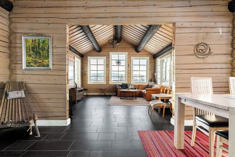 House, 4 Bedrooms, Pets Allowed, Mountain View | Interior