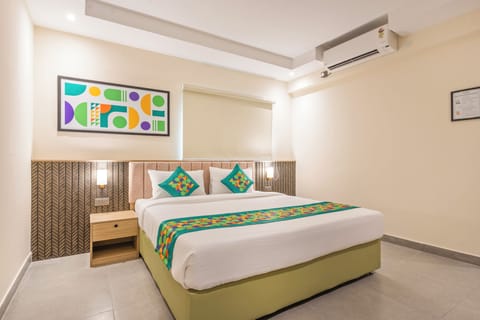Deluxe Double Room | Iron/ironing board