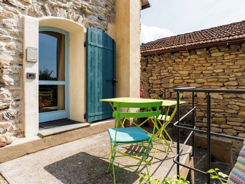 Wall, Neighbourhood, Town, Door, Street, Alley, Cobblestone, Balcony, Driveway, Houseplant