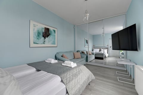 Standard Studio Suite, 1 Queen Bed with Sofa bed, Non Smoking, Private Bathroom | Premium bedding, individually decorated, iron/ironing board, free WiFi