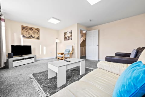 Where comfort meets calm, and every corner feels like home.
This is where the best moments quietly unfold.