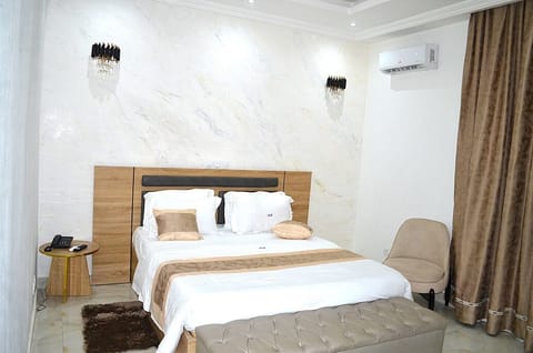 Luxury Suite, Balcony | In-room safe, desk, blackout drapes, free WiFi