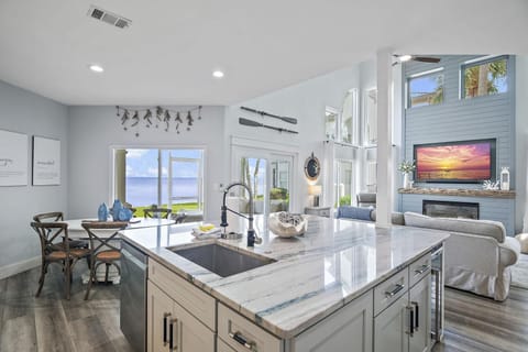 House, Multiple Beds (Sunset Serenity on the Bay @ Northsho) | Interior