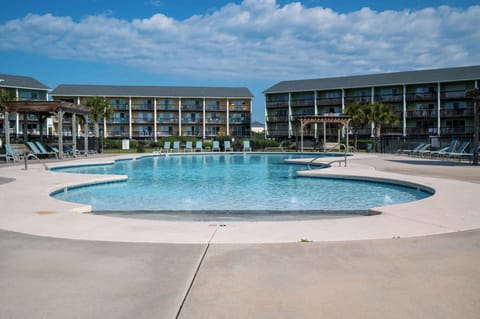 Surf Condo's Community Pool