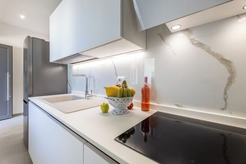 Apartment, 2 Bedrooms | Private kitchen | Full-size fridge, oven, stovetop, cookware/dishes/utensils