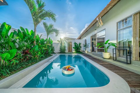 Gallery Villa, 2 Bedrooms, Private Pool | Pool | Outdoor pool, pool umbrellas, sun loungers