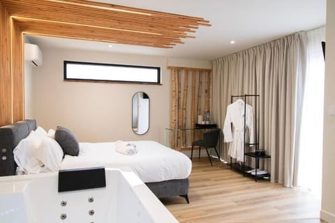 Premium Double Room, Garden View | In-room safe, blackout drapes, free WiFi
