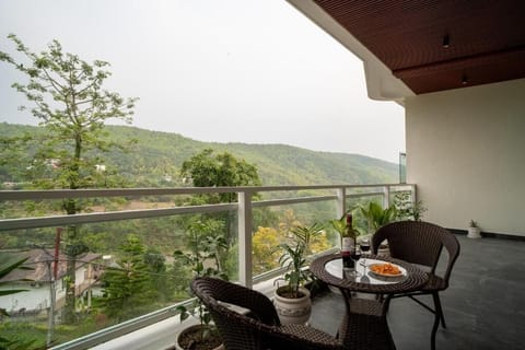Deluxe Apartment | Outdoor dining