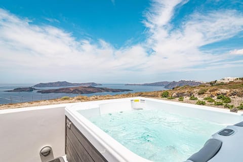 Deluxe Suite, Balcony, Sea View | View from room
