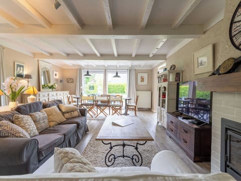Furniture, Interior Design, Couch, Living Room, Wood, Flooring, Ceiling, Room, Table, Floor