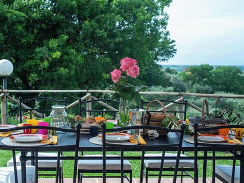 Garden, Estate, Swimming Pool, Villa, Farmhouse, Backyard, Hacienda, Resort, Umbrella