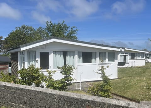 2 bedroom Chalet with parking