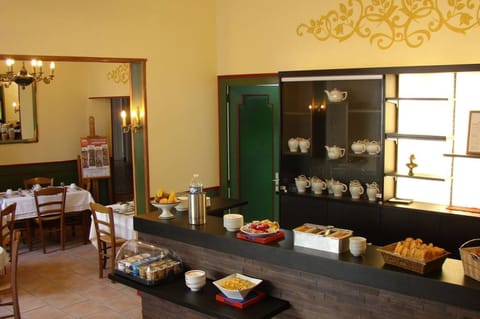 Daily buffet breakfast for a fee