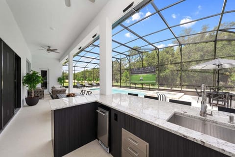 House, Multiple Beds, Pool Access, Pool View (SON106-4101-15-GP) | Interior