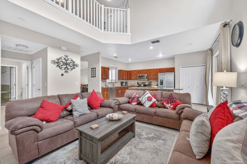 House, Multiple Beds, Pool View (SNA101-135-6-P) | Living area