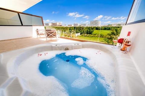 Vista Splash 2 Bdrm Whirpool with views @ Cana Bay (3195)