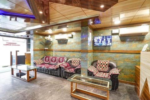 Comfort Room | Lobby