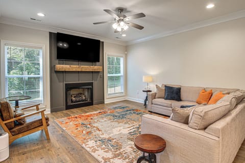 Huntsville Vacation Rental | 3BR | 3BA | 2,400 Sq Ft