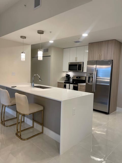Condo, 2 Bedrooms, Accessible | Interior