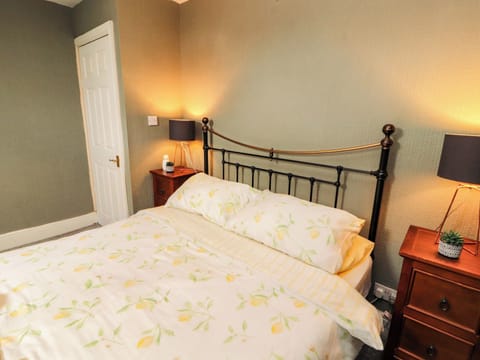 Cottage | 1 bedroom, WiFi (free), individually decorated, individually furnished