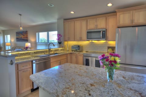 Spacious Kitchen to make your favorite meals!