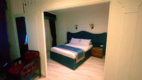 Suite, City View | In-room safe, WiFi (free)