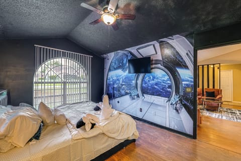 House (4 Bedrooms) | Interior