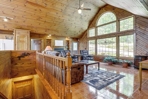 House (5 Bedrooms) | Interior