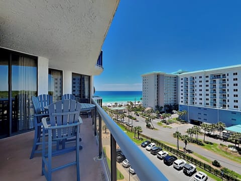 Welcome to Surfside #612
