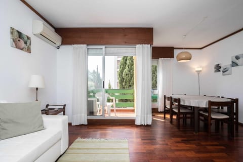 Apartment, Balcony, Pool View | Living area