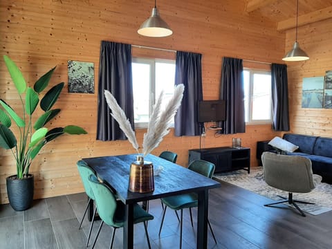 House | Dining