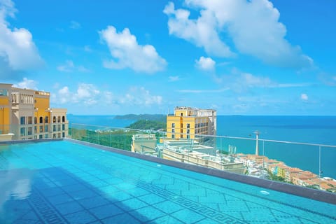 Rooftop pool