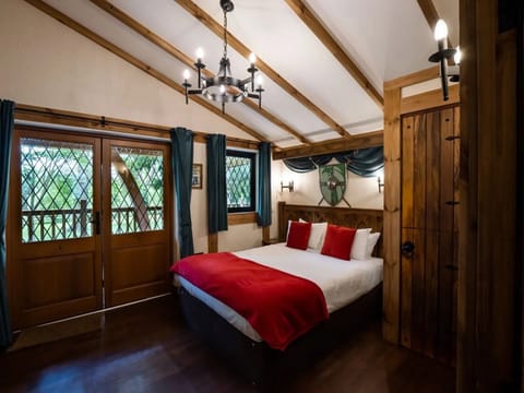 Woodland Lodge | Free WiFi, bed sheets