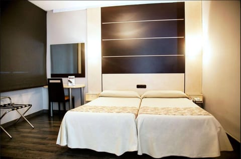 Double or Twin Room | Hypo-allergenic bedding, in-room safe, desk, free WiFi
